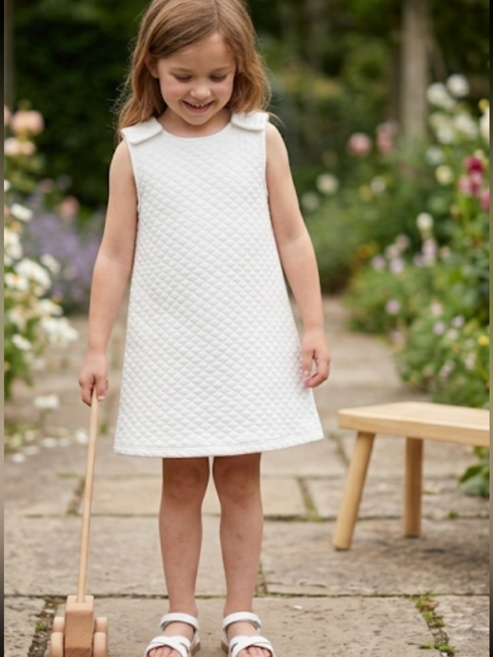 The Beaufort Bonnet Company Quilted White Sleeveless Girl‎ Shift Dress Size 6